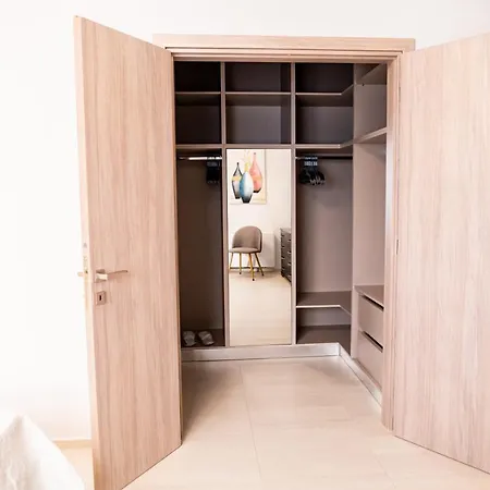 Lilium アパート コス・タウン